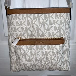 Brand new Michael Kors Vanilla Messenger